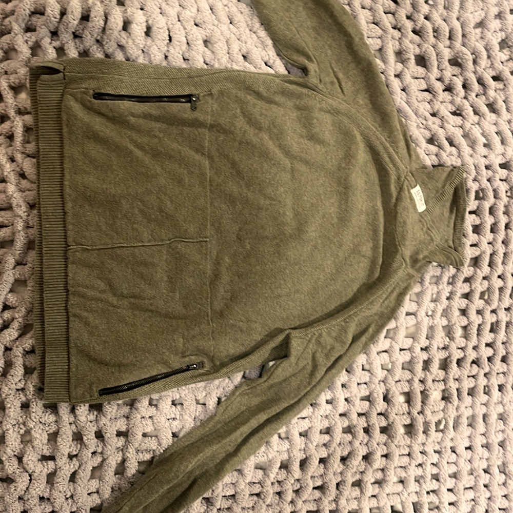 11-12 Green crew neck